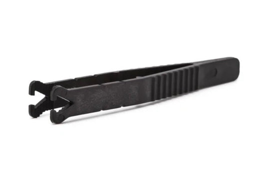 Saferly Disposable Pre-Sterilized Plastic Tweezer Forceps - Single