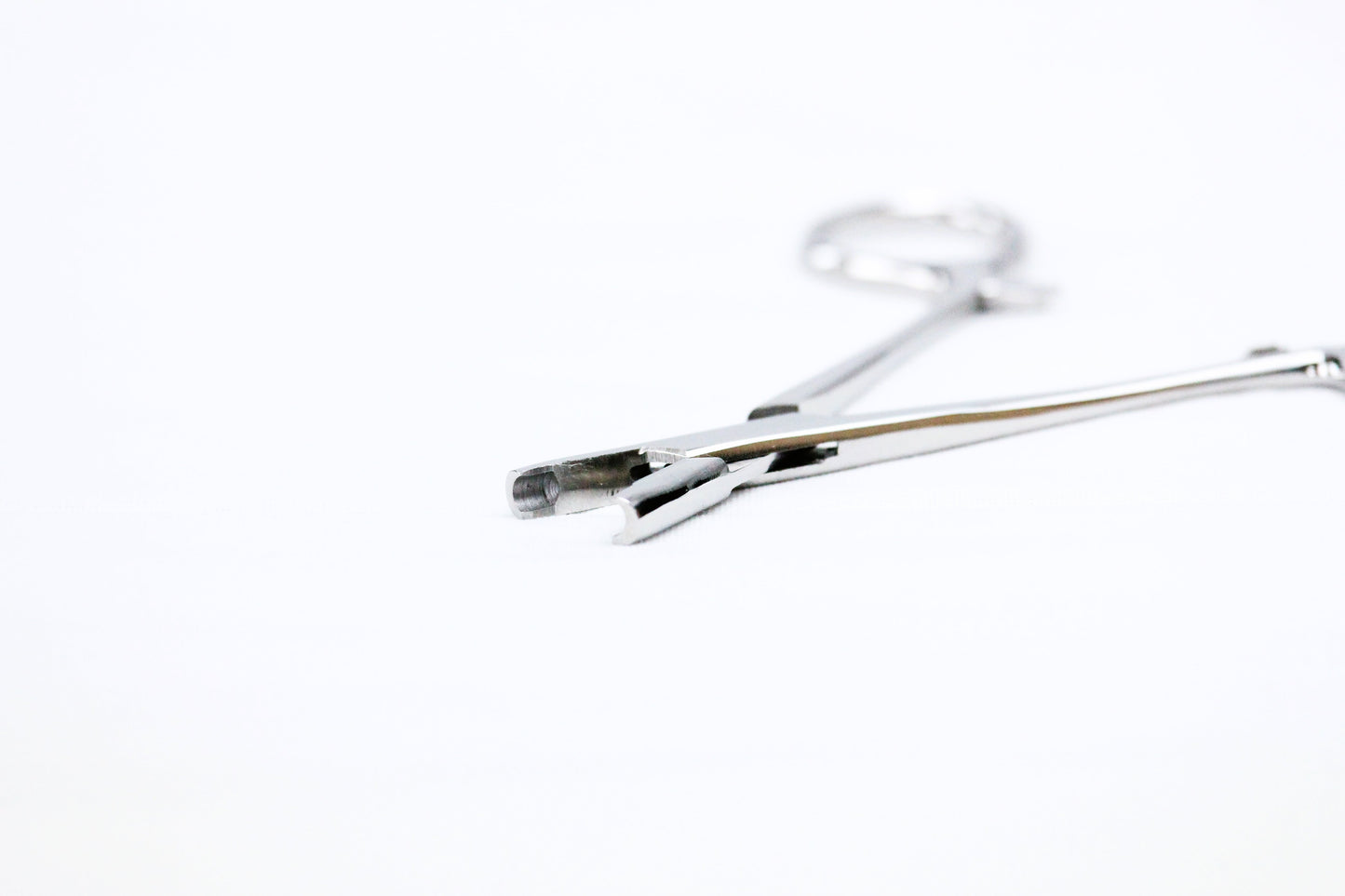 Dermal Anchor Holding Tube Hemostats