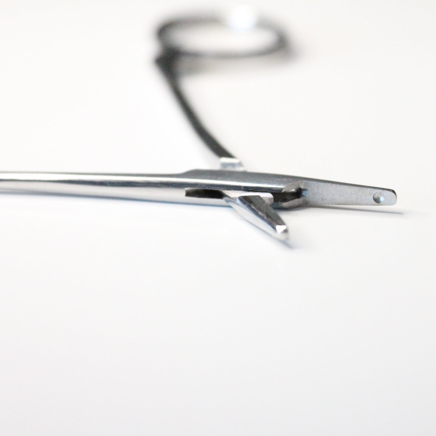 Ball Tightening/Loosening Pliers with Indent