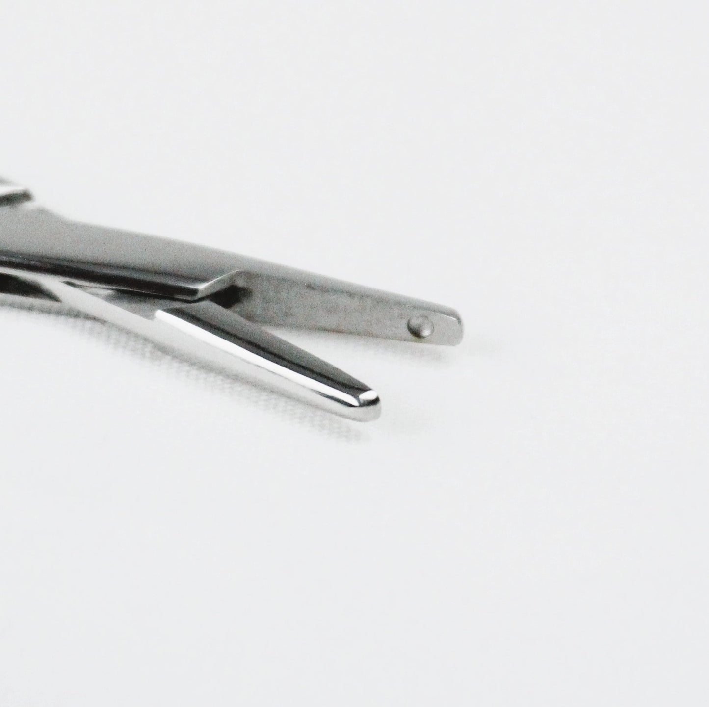 Ball Tightening/Loosening Pliers with Indent