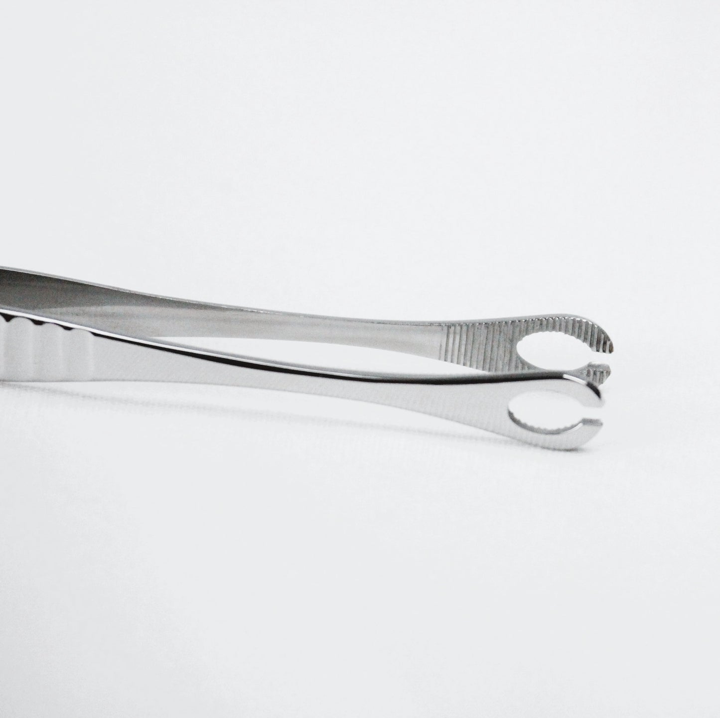 Mini Forester Slotted Tweezers with No Lock