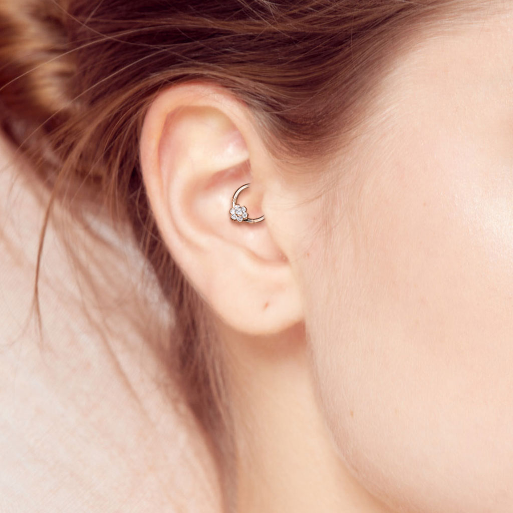 Titanium Clicker with Flower Gem 16G